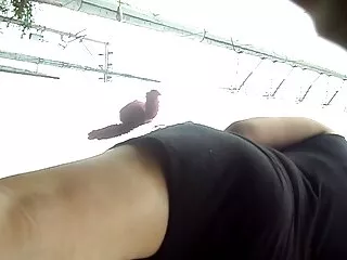 Une beauté blonde séduisante et plantureuse profite d'une pénétration de film prono vierge bite dans sa chatte chauve