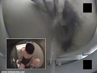 Jeune brune aux seins sex fille vierge gratuit qui dépassent baise son mec