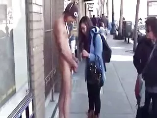 Une grosse blonde moche se fait baiser son minou humide dans différents styles par un mec noir film porno jeune vierge