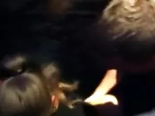 La mince Haley Reed homme vierge porno se fait défoncer dans sa charmante chatte juteuse